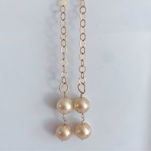 Fresh water pearl earrings